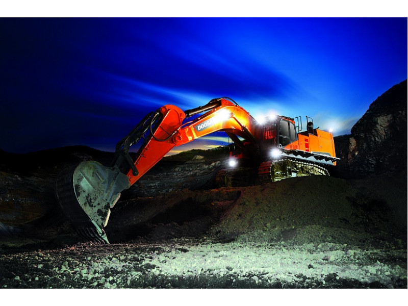 Экскаватор DX800LC